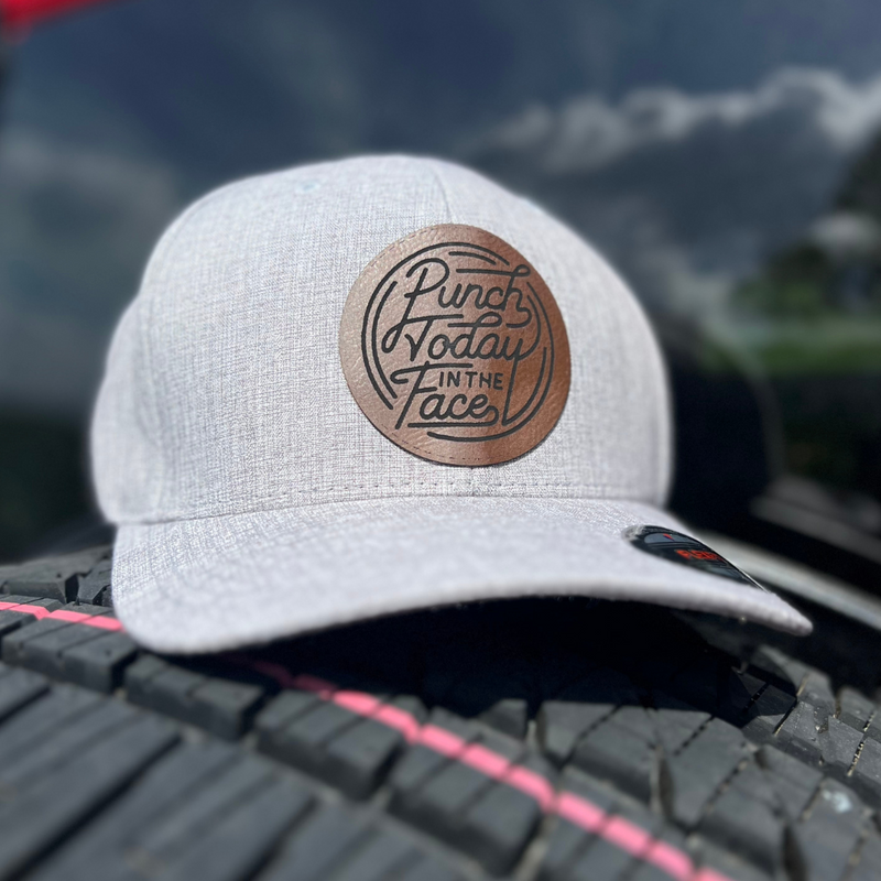 Face the Hats: Today Flexfit World Jeep Fitted – in Punch